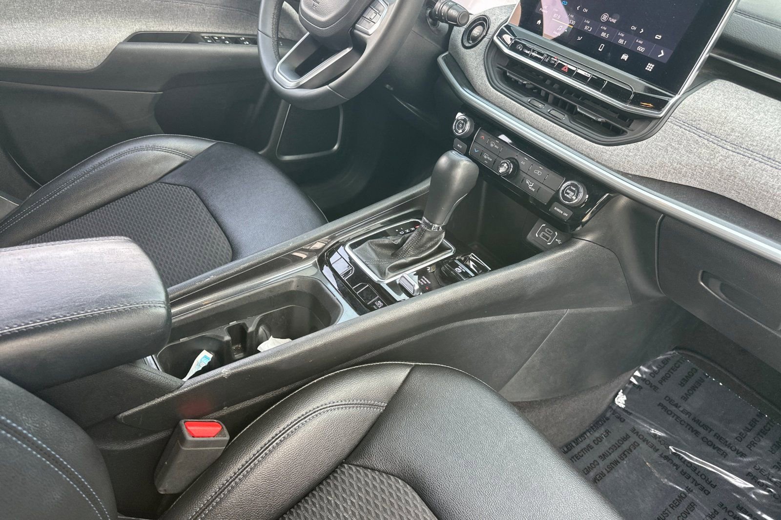 Used 2024 Jeep Compass Latitude image 19