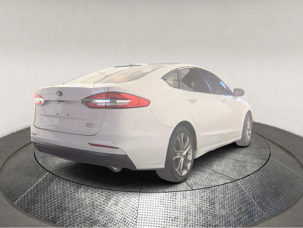 Used 2020 Ford Fusion SEL FWD image 2