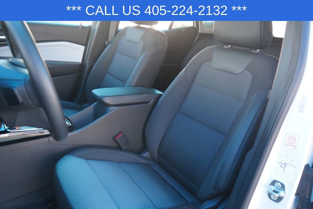 Used 2025 Chevrolet Trax LT w/ LT Convenience Package image 21