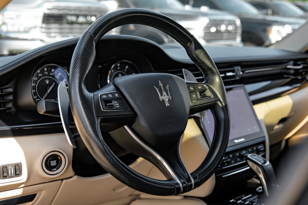 Used 2022 Maserati Quattroporte Modena RWD image 13
