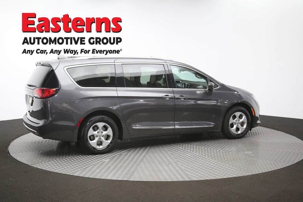 Used 2017 Chrysler Pacifica Touring-L Plus w/ Advanced Safetytec Group FWD image 45