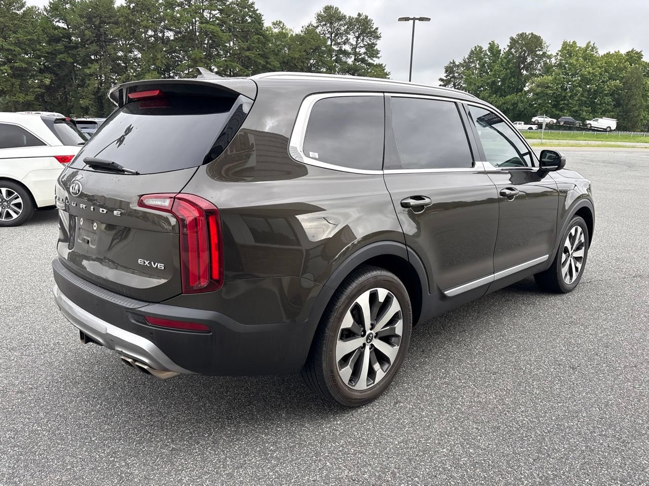 Used 2021 Kia Telluride EX w/ EX Premium Package AWD/4WD image 8