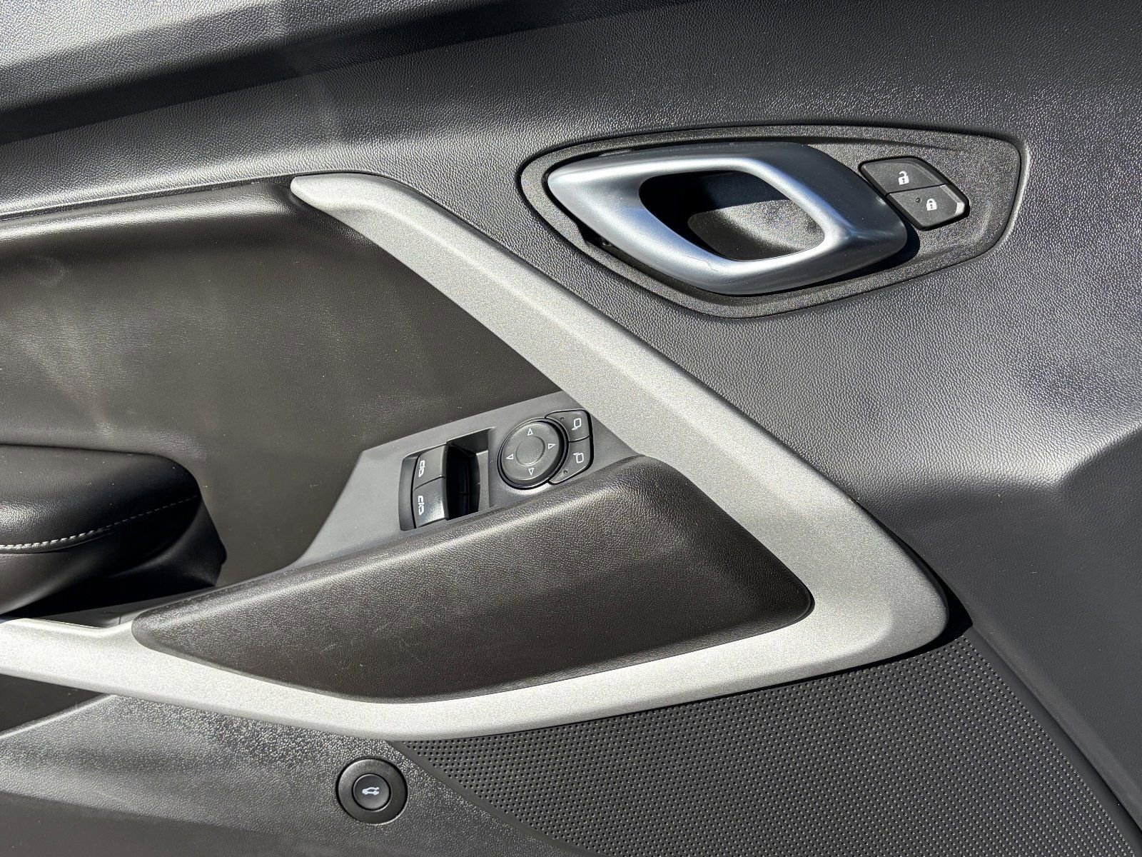 Used 2023 Chevrolet Camaro LT image 22