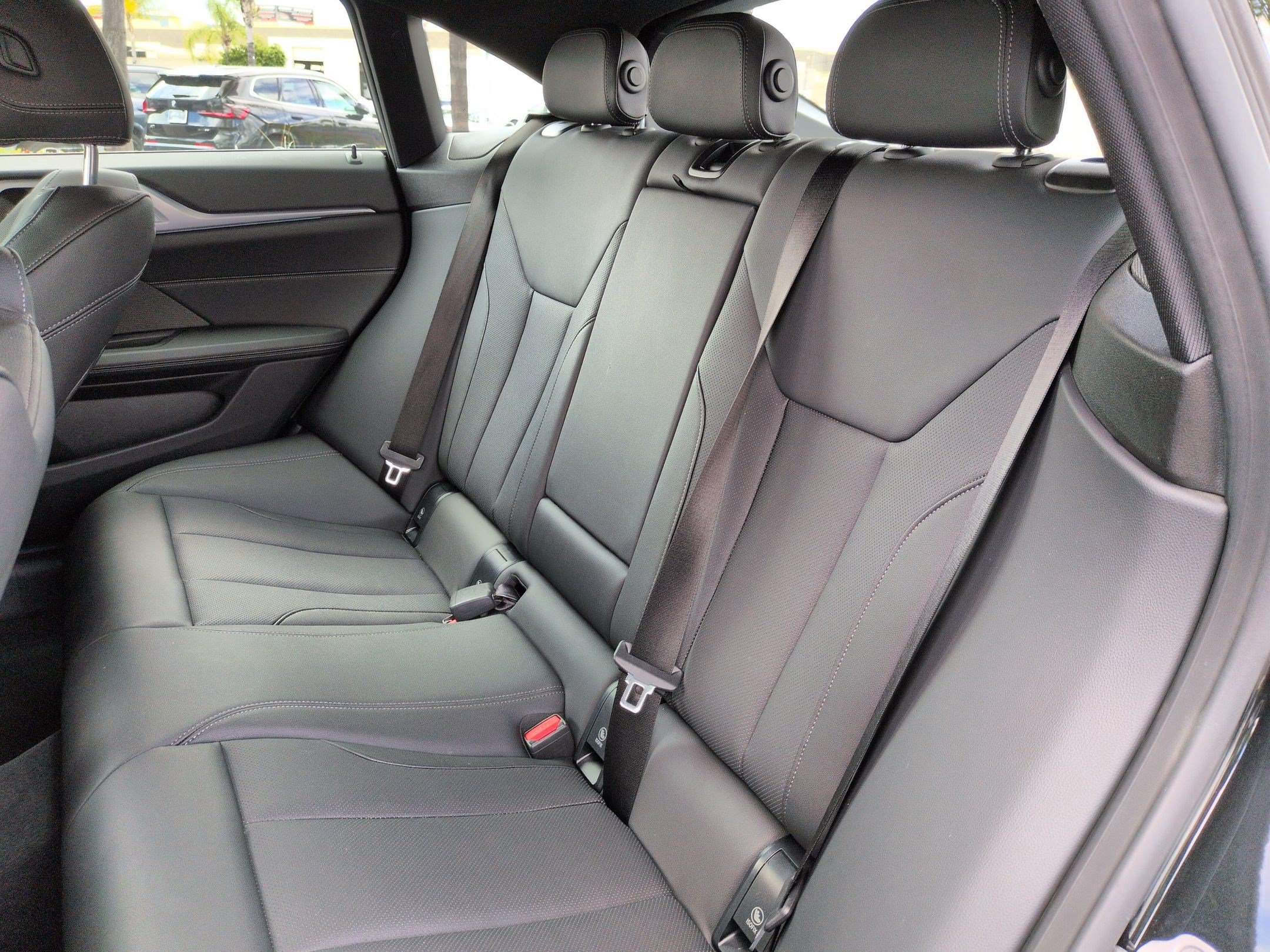 Used 2023 BMW i4 eDrive35 RWD image 31
