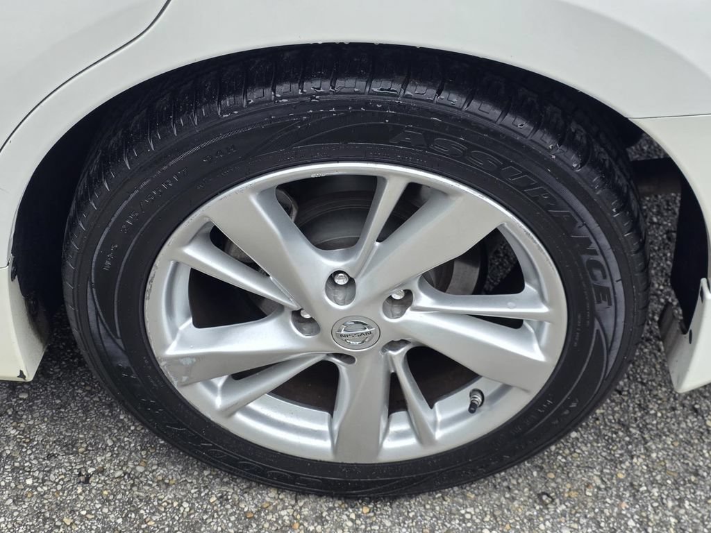 Used 2015 Nissan Altima 2.5 SL w/ Moonroof Package FWD image 29