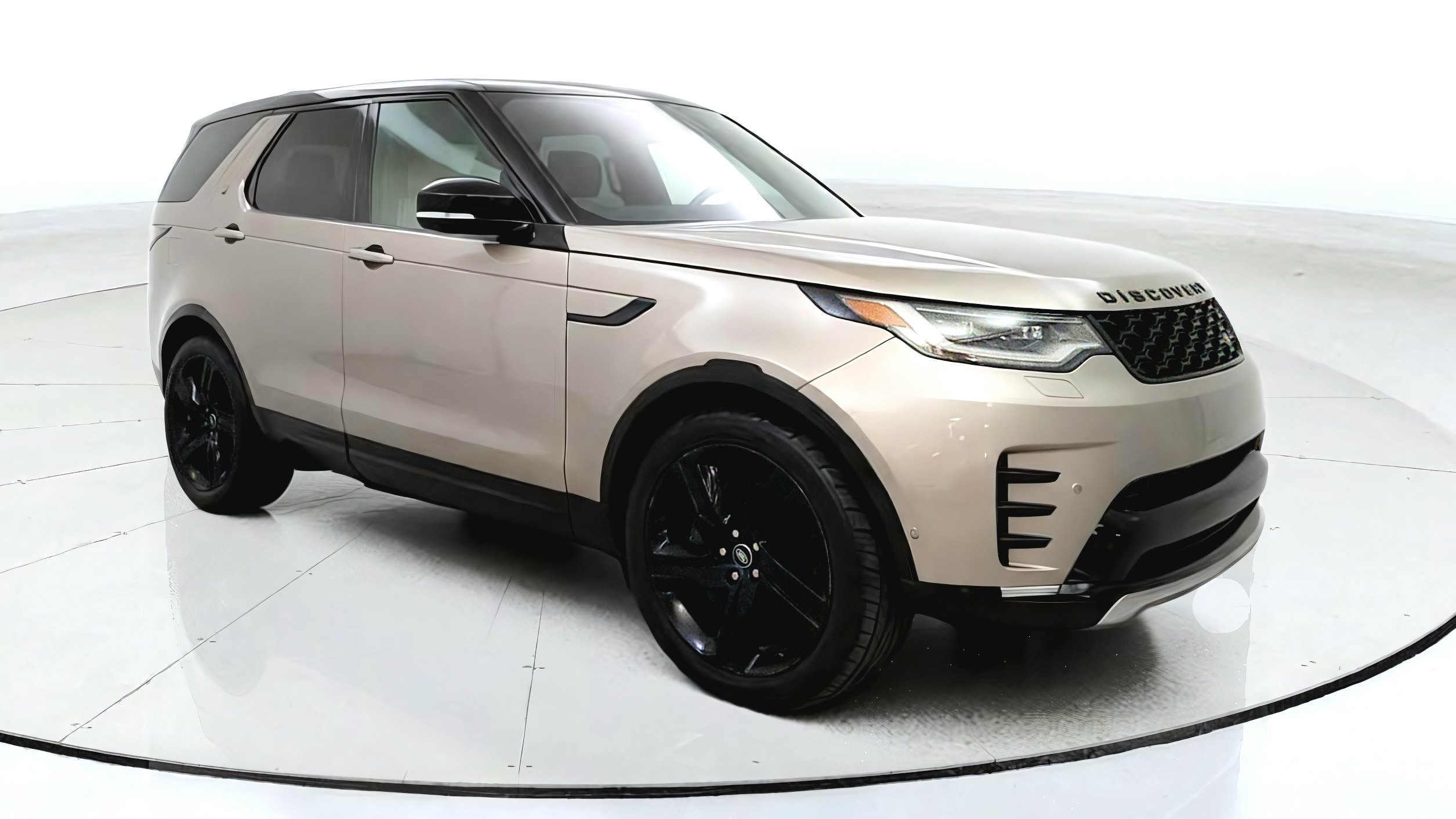 Used 2021 Land Rover Discovery HSE R-Dynamic