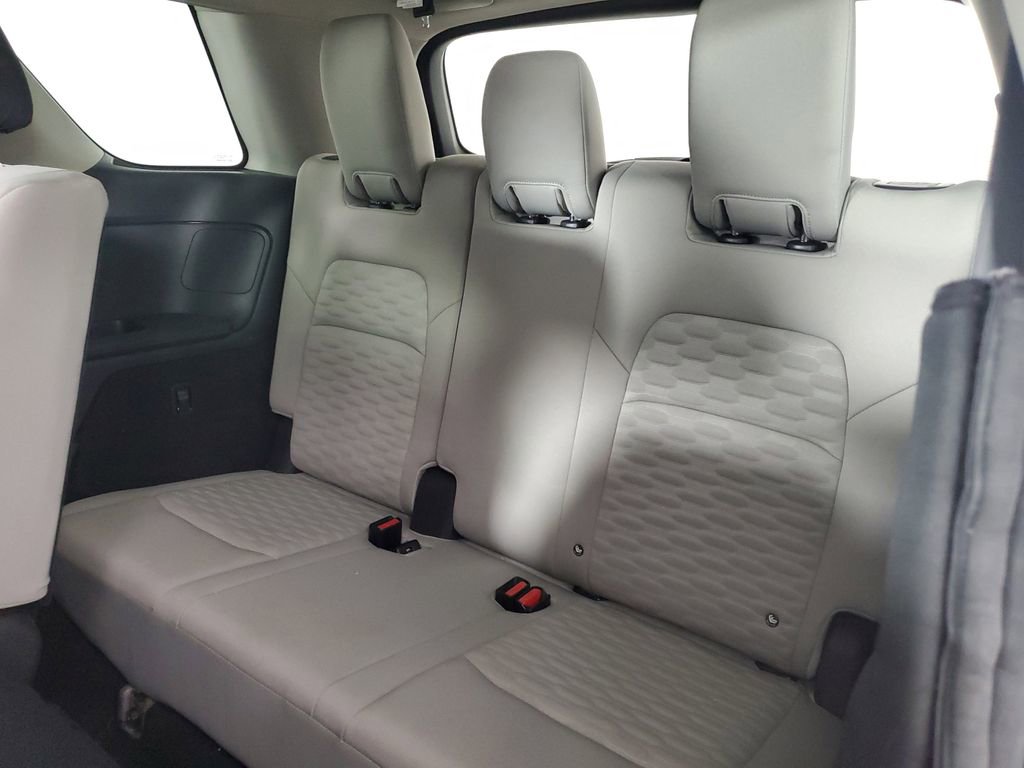 Used 2022 Nissan Pathfinder SV image 14