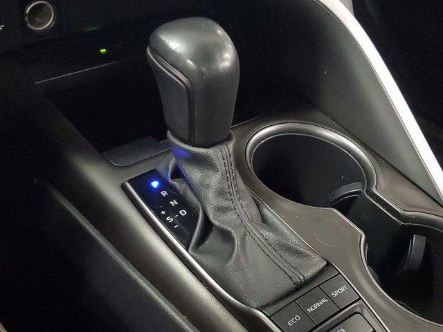 Used 2022 Toyota Camry XSE image 31