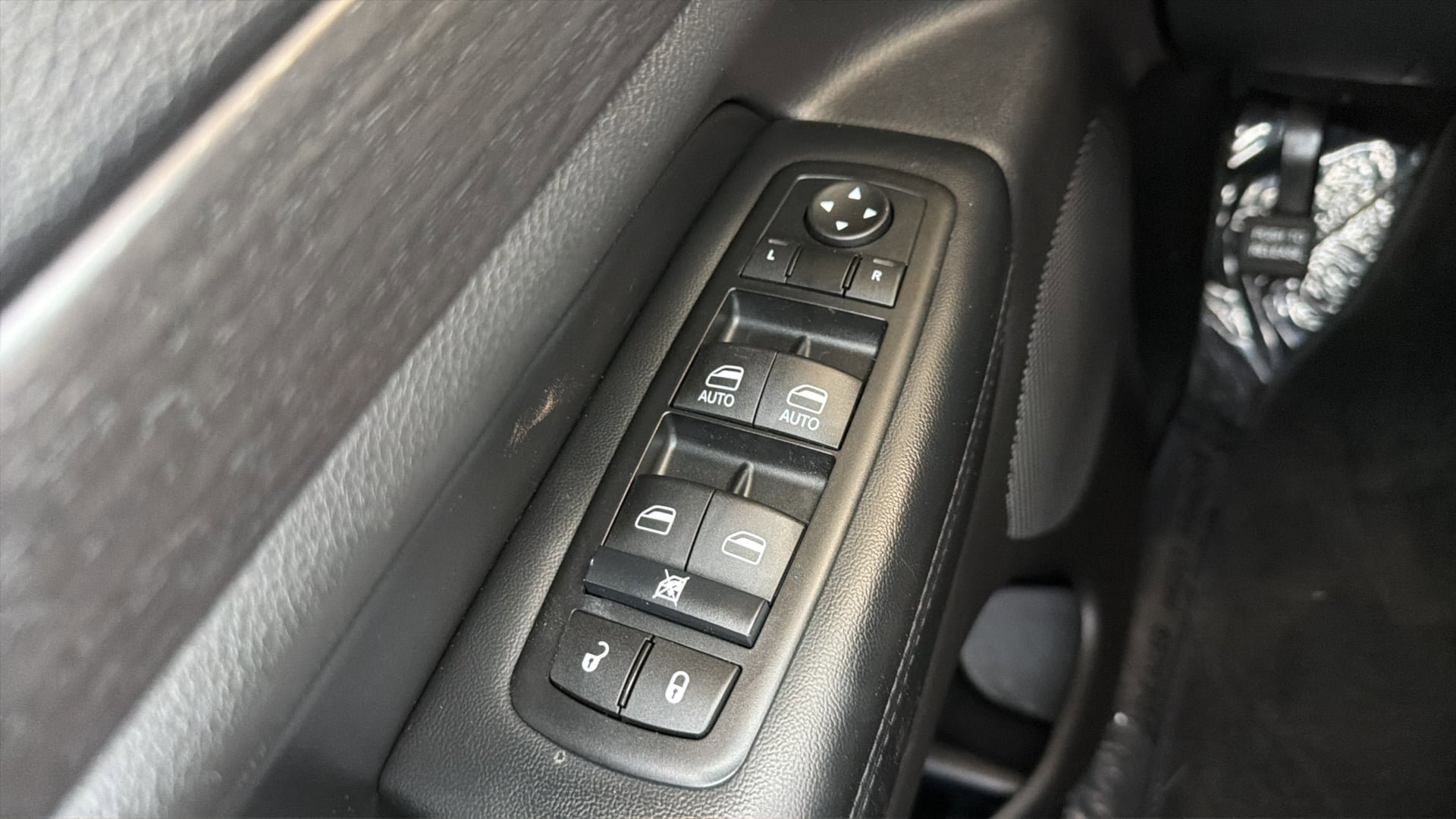 Used 2015 Jeep Grand Cherokee Laredo w/ Quick Order Package 23E RWD image 19