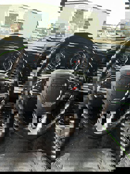 Used 2015 Dodge Challenger SXT Plus image 9