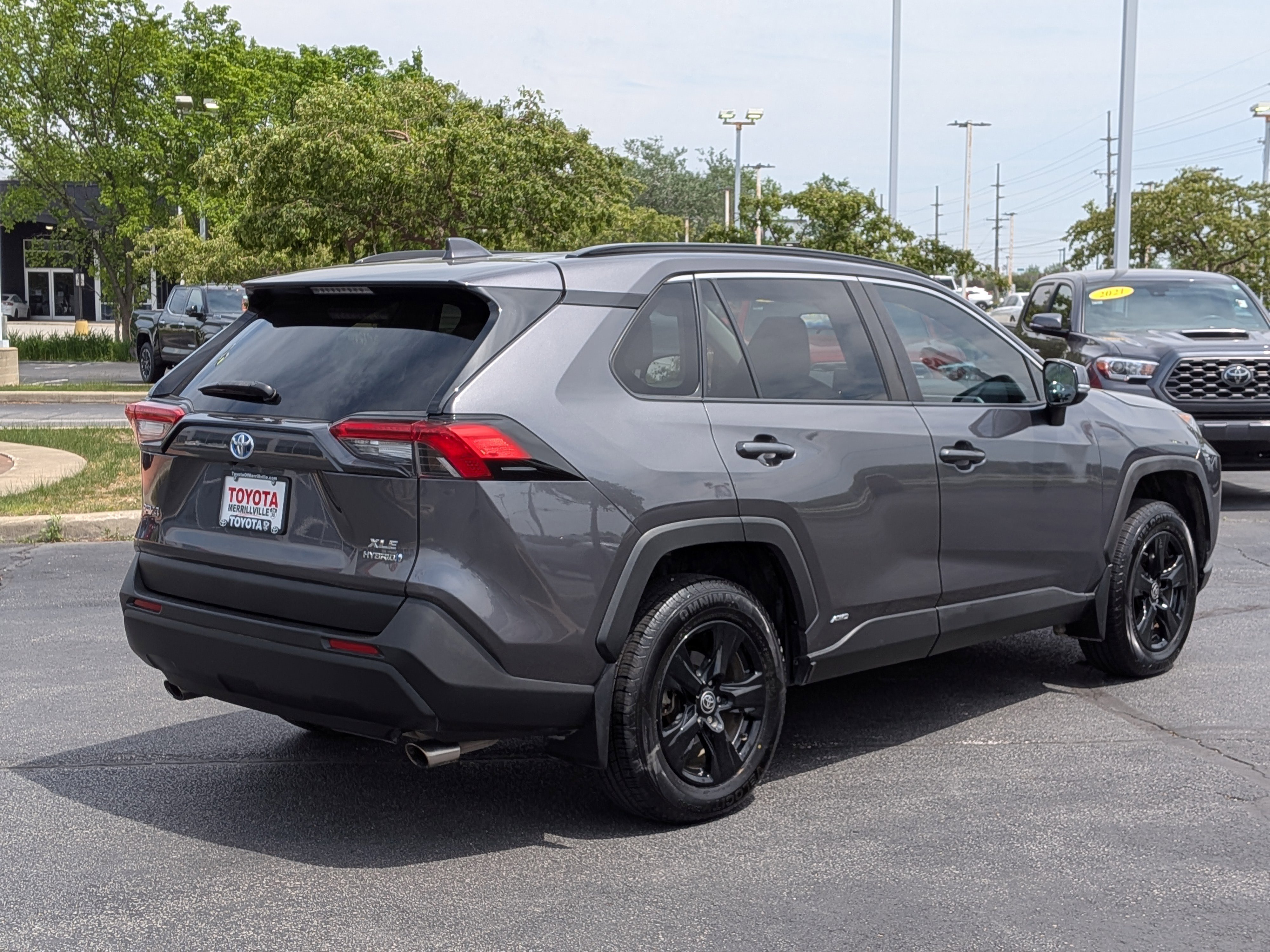 Used 2021 Toyota RAV4 XLE w/ Convenience Package AWD/4WD image 8