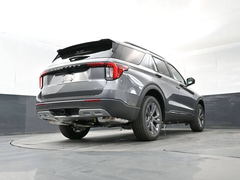 New 2026 Ford Explorer Active w/ Active Comfort Package AWD/4WD image 16