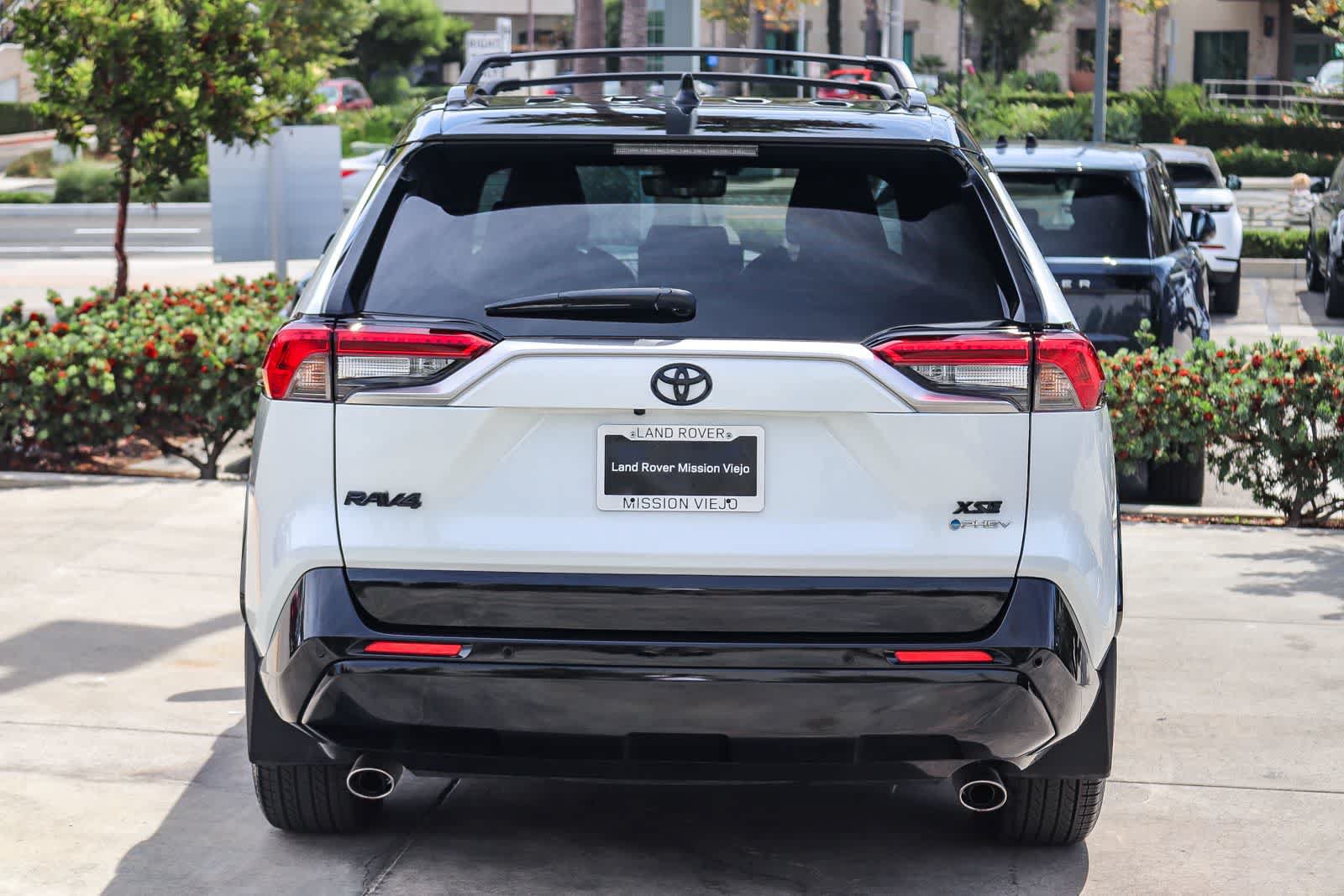 Used 2025 Toyota RAV4 XSE w/ Premium Package AWD/4WD image 4