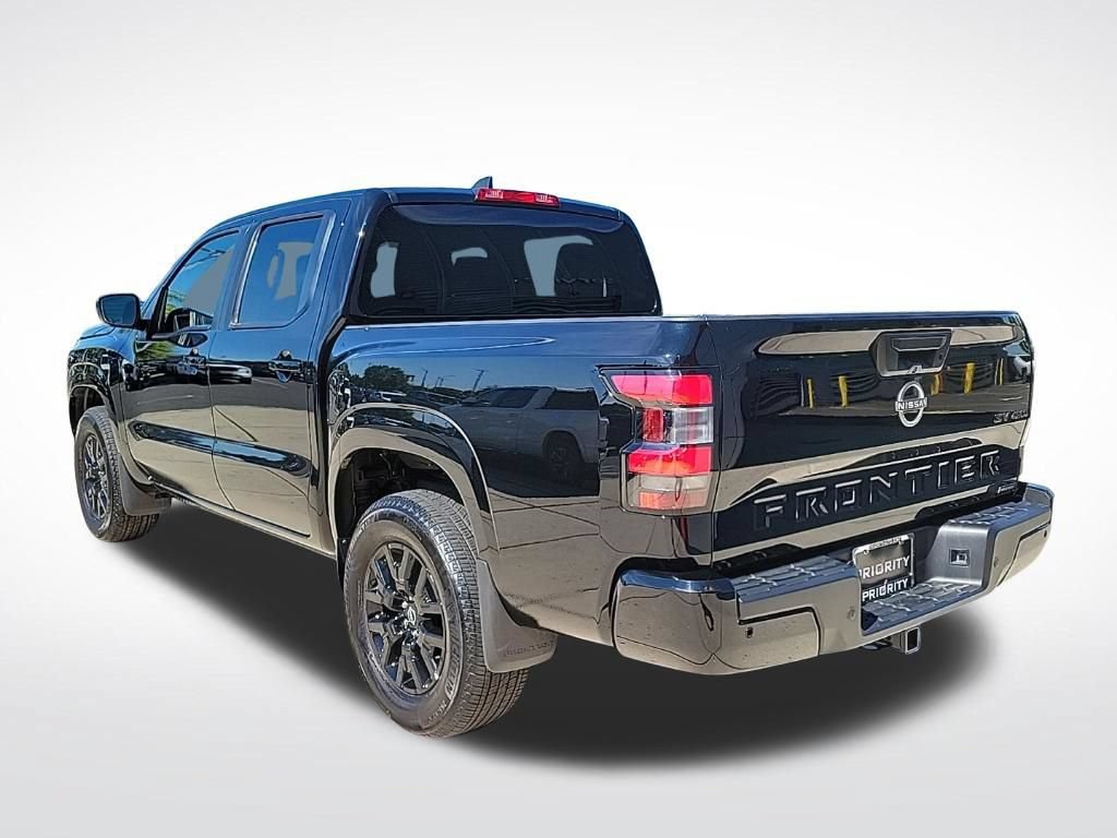 Certified 2023 Nissan Frontier SV w/ Midnight Edition Package AWD/4WD image 2