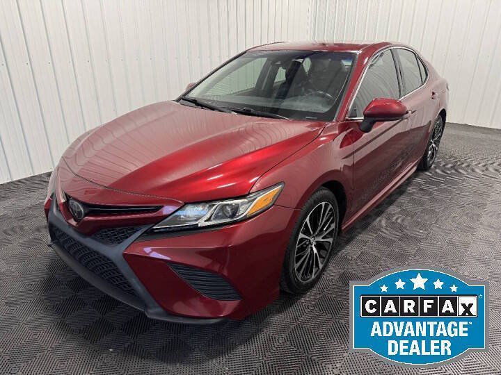 Used 2018 Toyota Camry SE FWD image 1