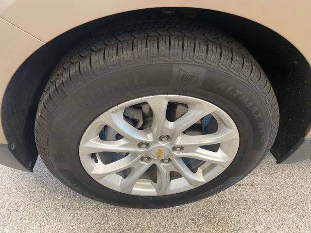 Used 2018 Chevrolet Equinox LT FWD image 12