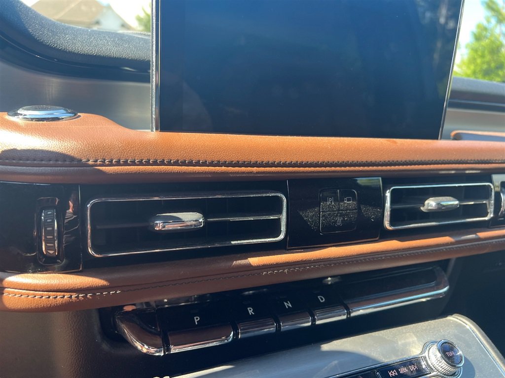 Used 2020 Lincoln Aviator Reserve w/ Equipment Group 201A AWD/4WD image 27