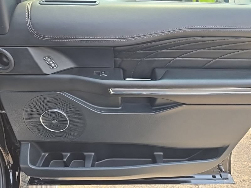 Used 2020 Ford Expedition Platinum AWD/4WD image 34