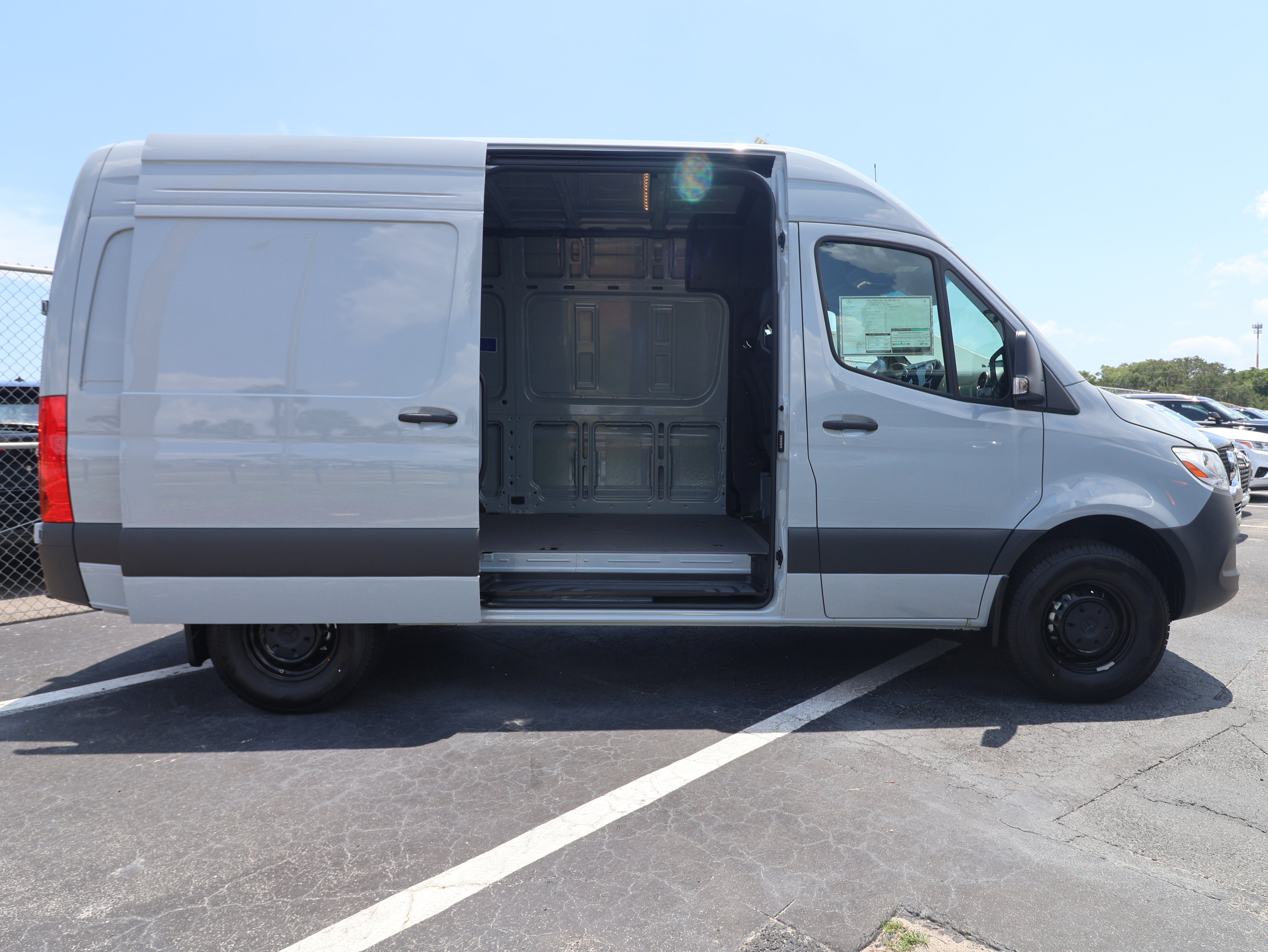 New 2025 Mercedes-Benz Sprinter 2500 image 3