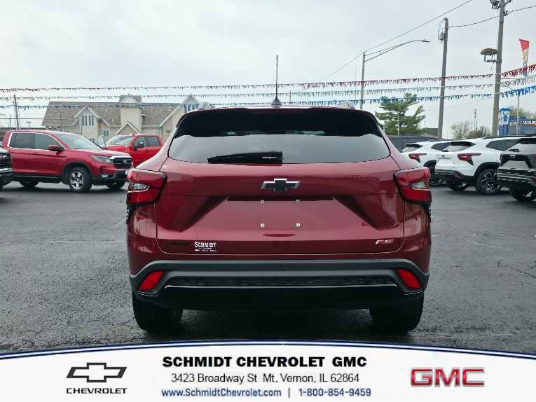 Used 2025 Chevrolet Trax RS w/ Driver Confidence Package image 6