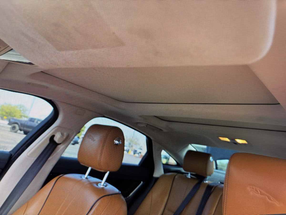 Used 2016 Jaguar XJ R-Sport RWD image 12