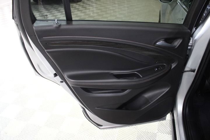 Used 2018 Buick Envision Essence image 20