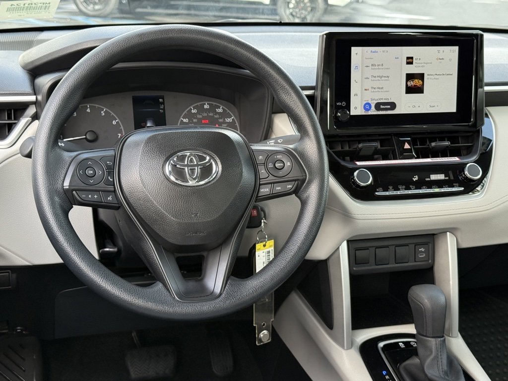 Certified 2025 Toyota Corolla Cross L image 31