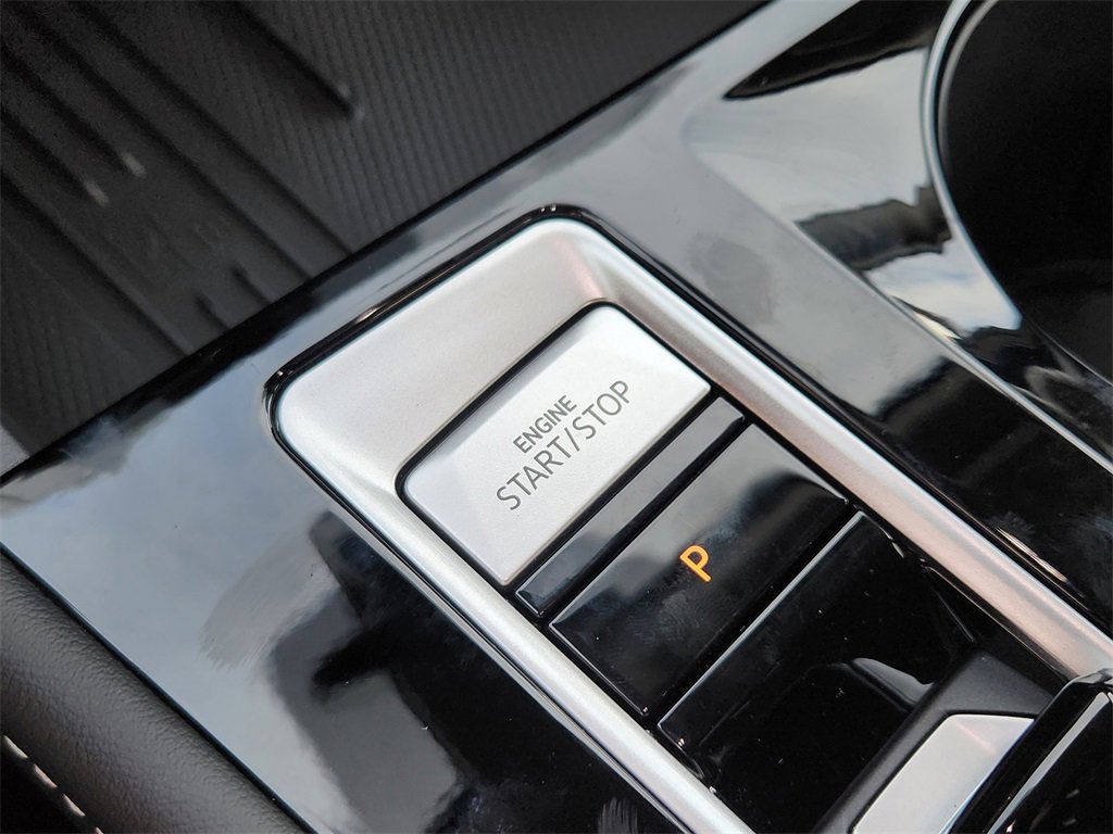 New 2026 Volkswagen Atlas SE image 9