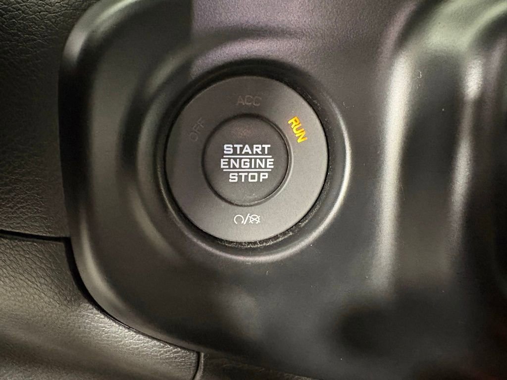 Used 2022 Jeep Wrangler Unlimited Sahara image 25