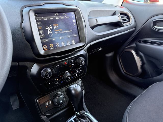 Used 2023 Jeep Renegade Latitude AWD/4WD image 14