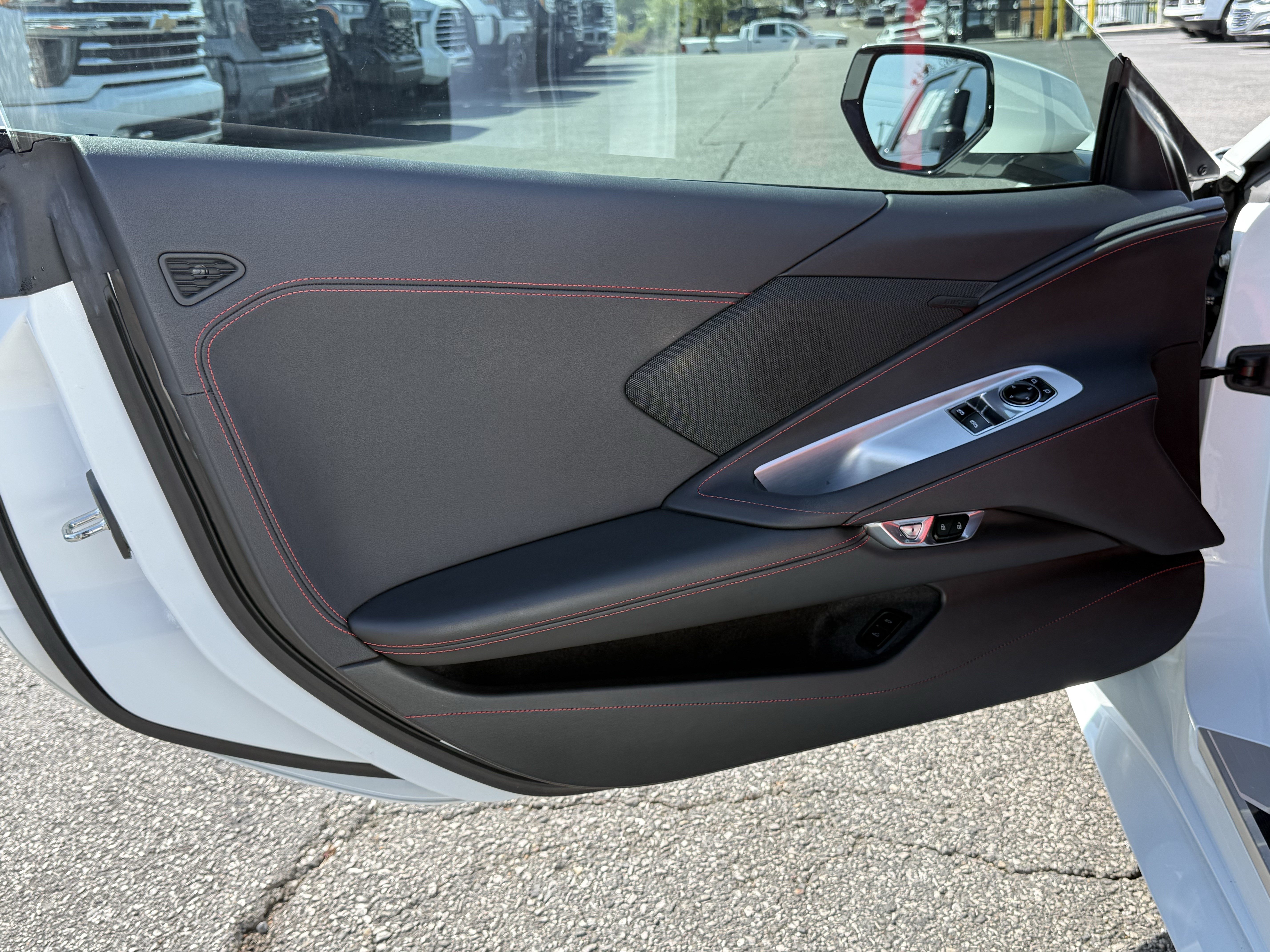 Used 2021 Chevrolet Corvette Stingray Coupe w/ Z51 Performance Package RWD image 14