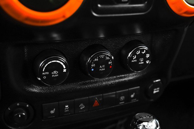 Used 2016 Jeep Wrangler Unlimited Sahara w/ Connectivity Group image 20