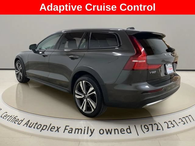 Used 2025 Volvo V60 B5 Cross Country Plus AWD/4WD image 3