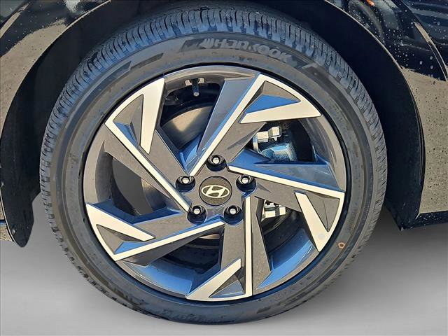 New 2026 Hyundai Elantra Limited FWD image 10