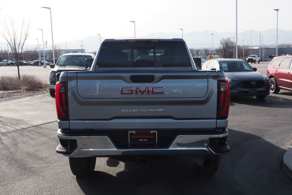 Used 2024 GMC Sierra 2500 SLT w/ SLT Premium Package image 6