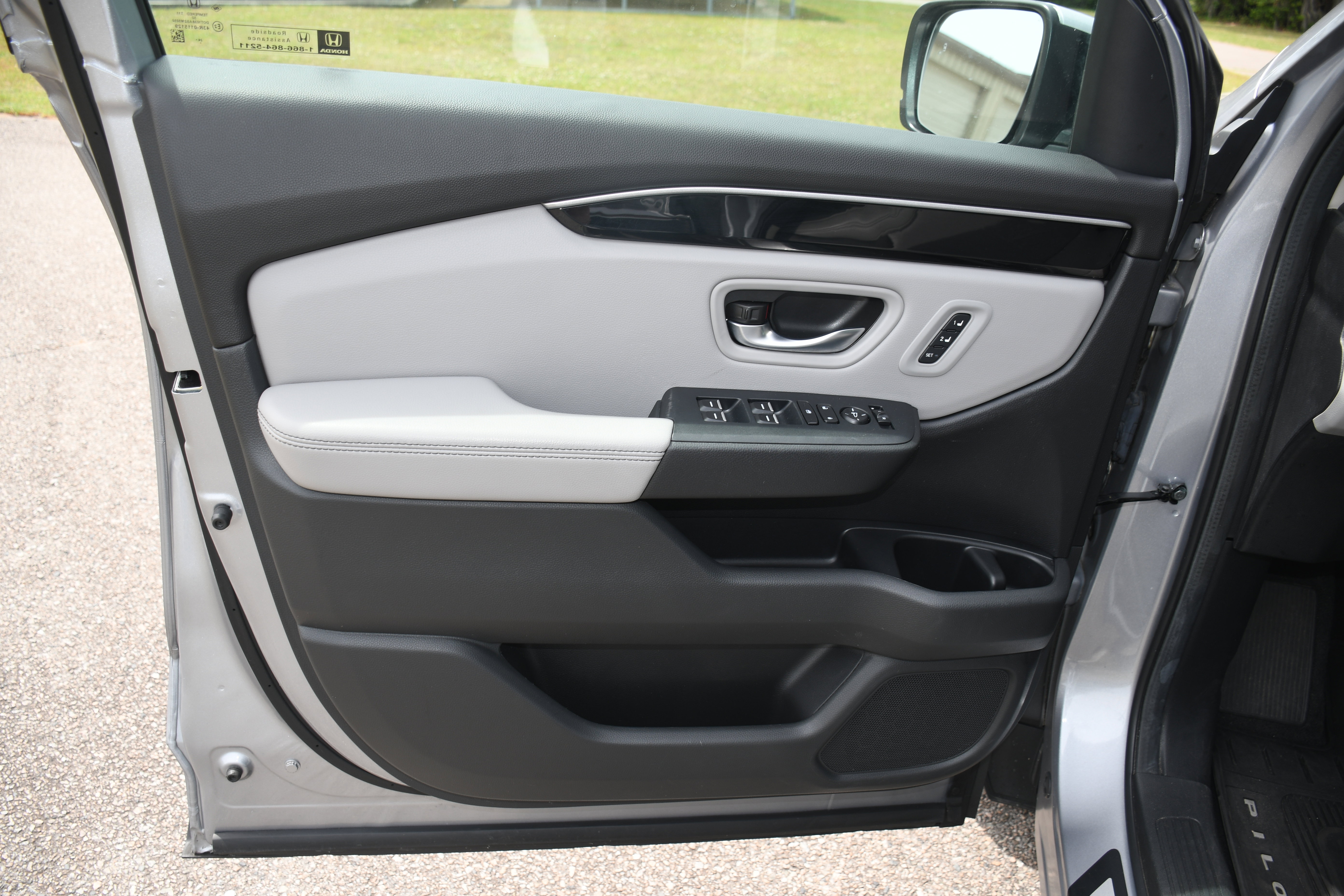 Certified 2025 Honda Pilot EX-L image 9