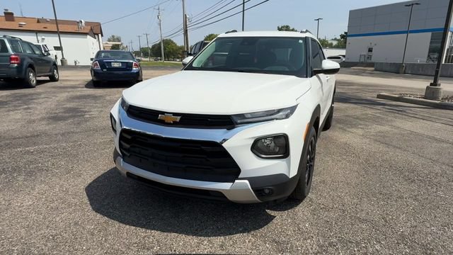Used 2023 Chevrolet TrailBlazer LT FWD image 3