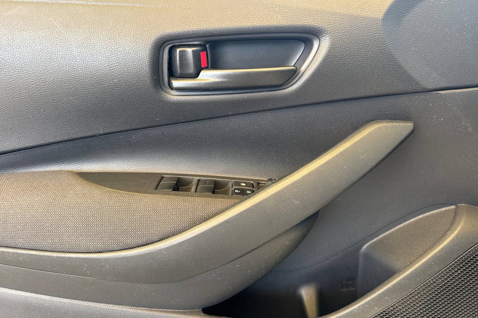Certified 2025 Toyota Corolla LE FWD image 13