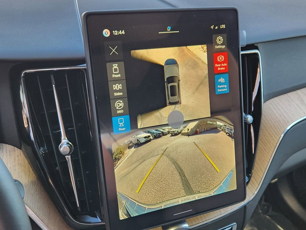 New 2026 Volvo XC60 B5 Plus w/ Protection Package Premier image 9