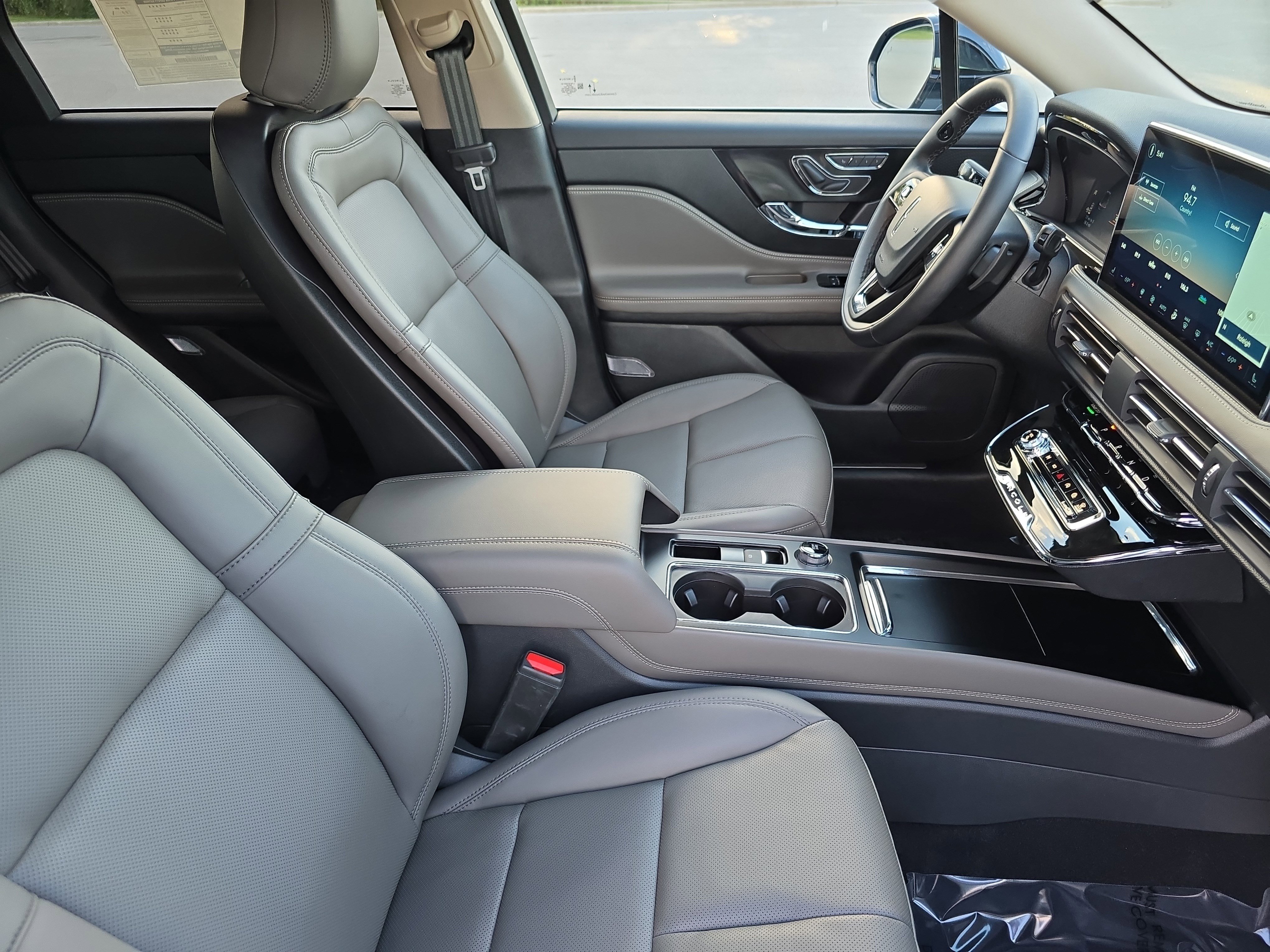 New 2026 Lincoln Corsair Premiere image 10