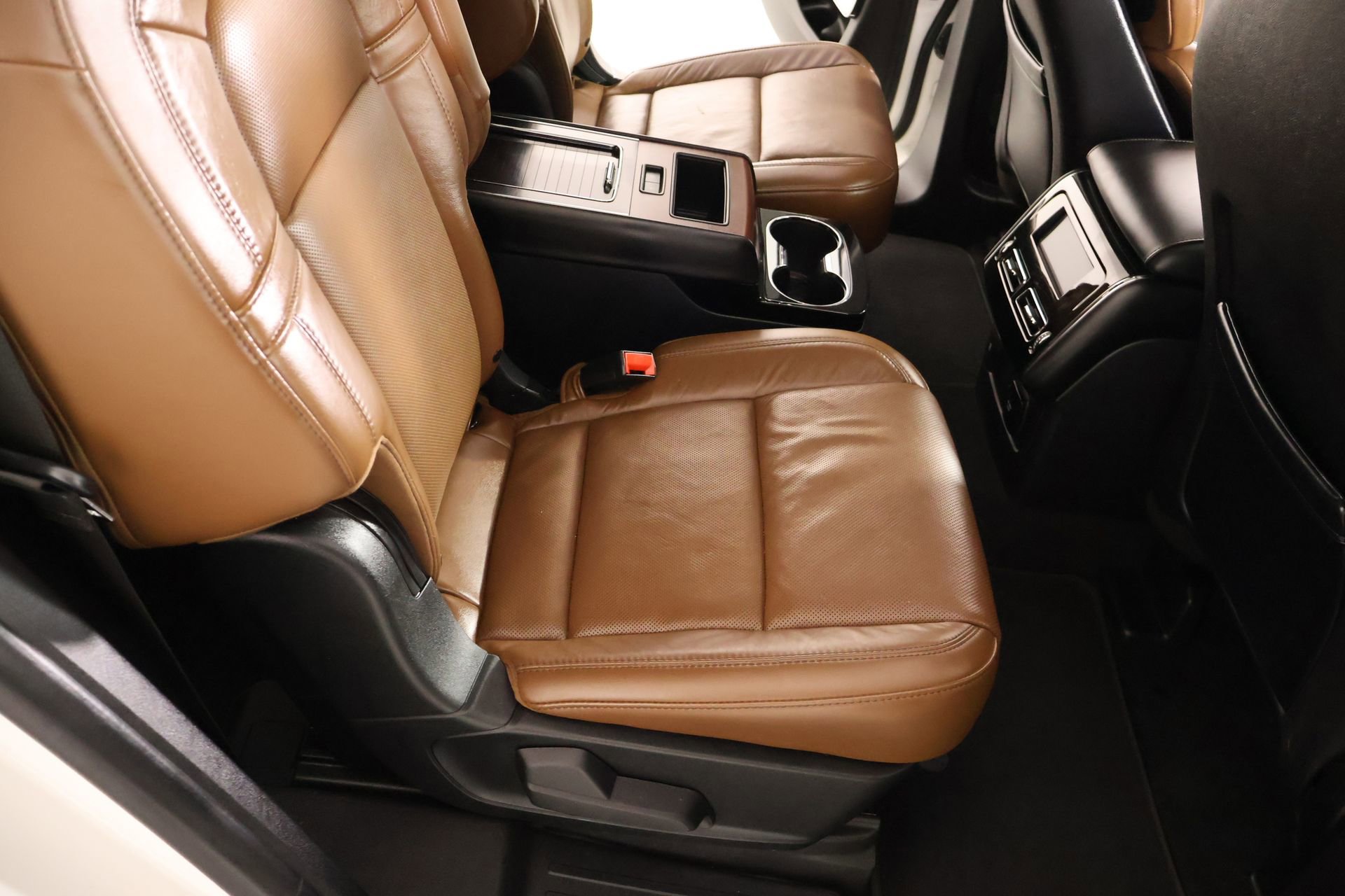 Used 2022 Lincoln Aviator Reserve w/ Equipment Group 201A image 16