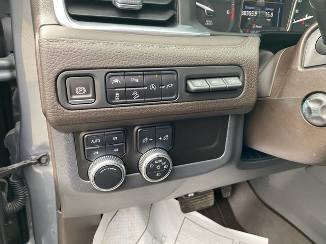 Used 2021 GMC Yukon XL Denali w/ Denali Premium Package AWD/4WD image 24