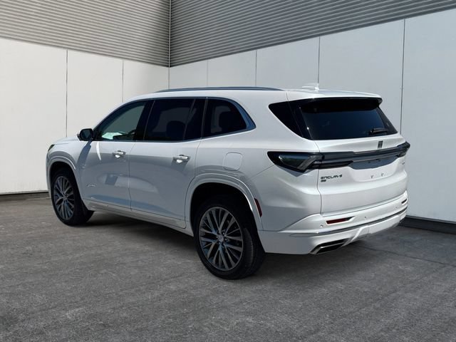 Used 2025 Buick Enclave Avenir AWD/4WD image 3