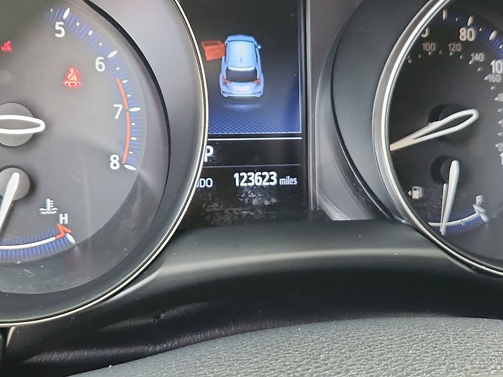 Used 2019 Toyota C-HR LE FWD image 14