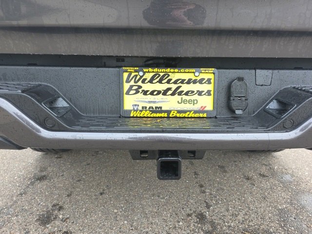 New 2026 RAM 1500 4x4 Crew Cab image 9