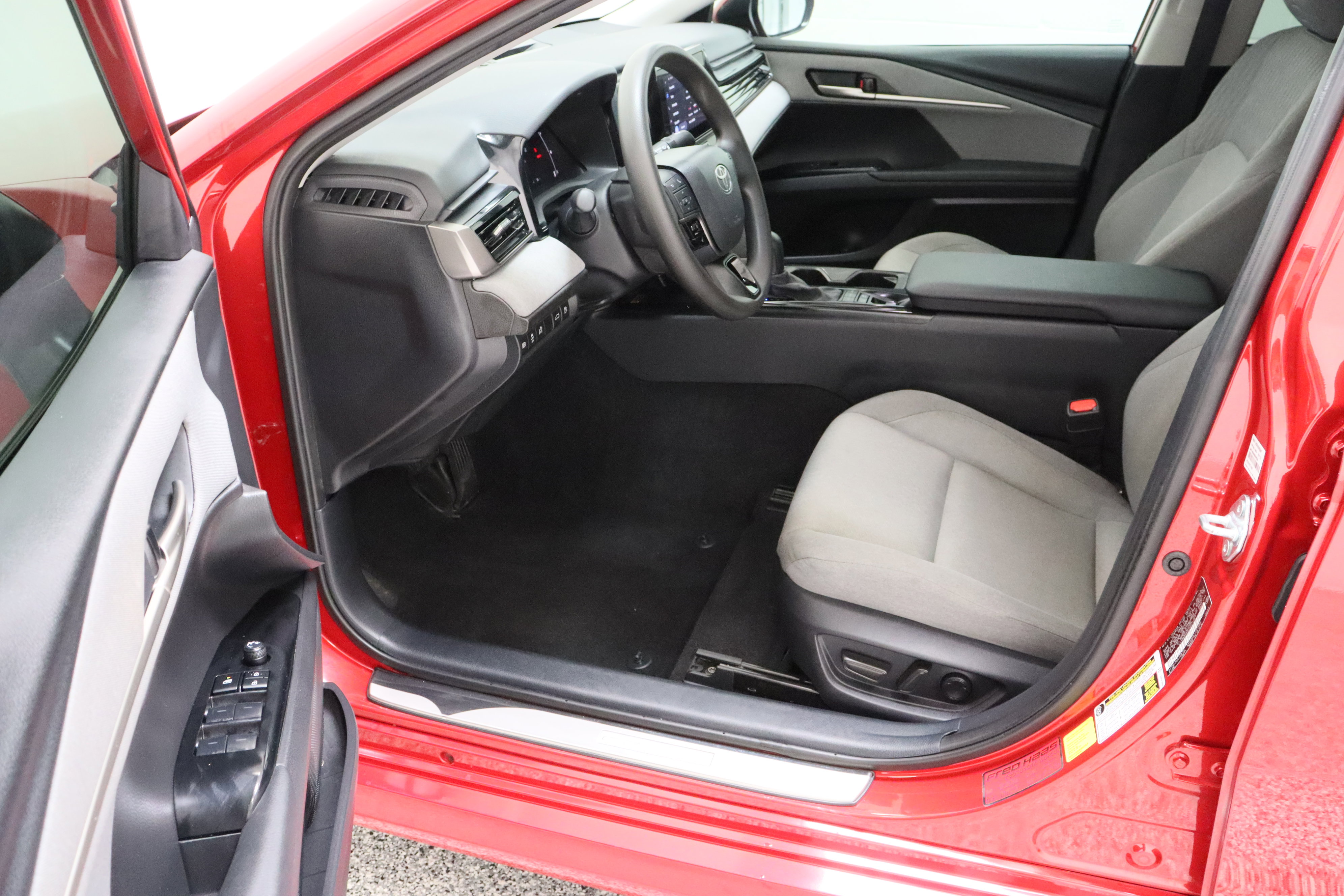 Certified 2025 Toyota Camry LE w/ Convenience Package image 13