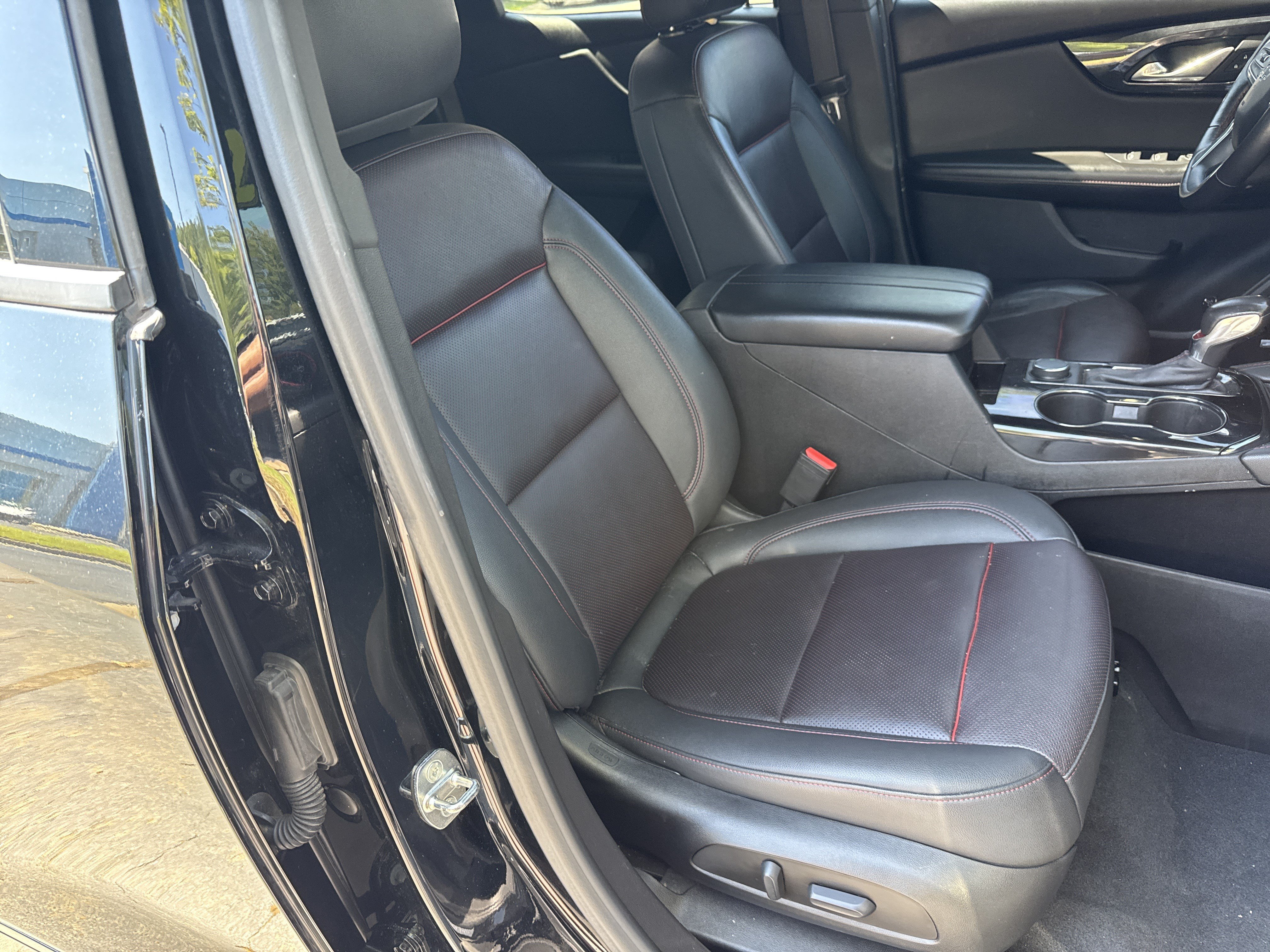 Used 2022 Chevrolet Blazer RS w/ Enhanced Convenience Package FWD image 13