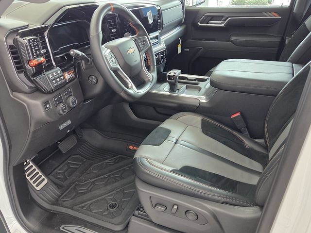 Used 2025 Chevrolet Silverado 1500 LTZ AWD/4WD image 11