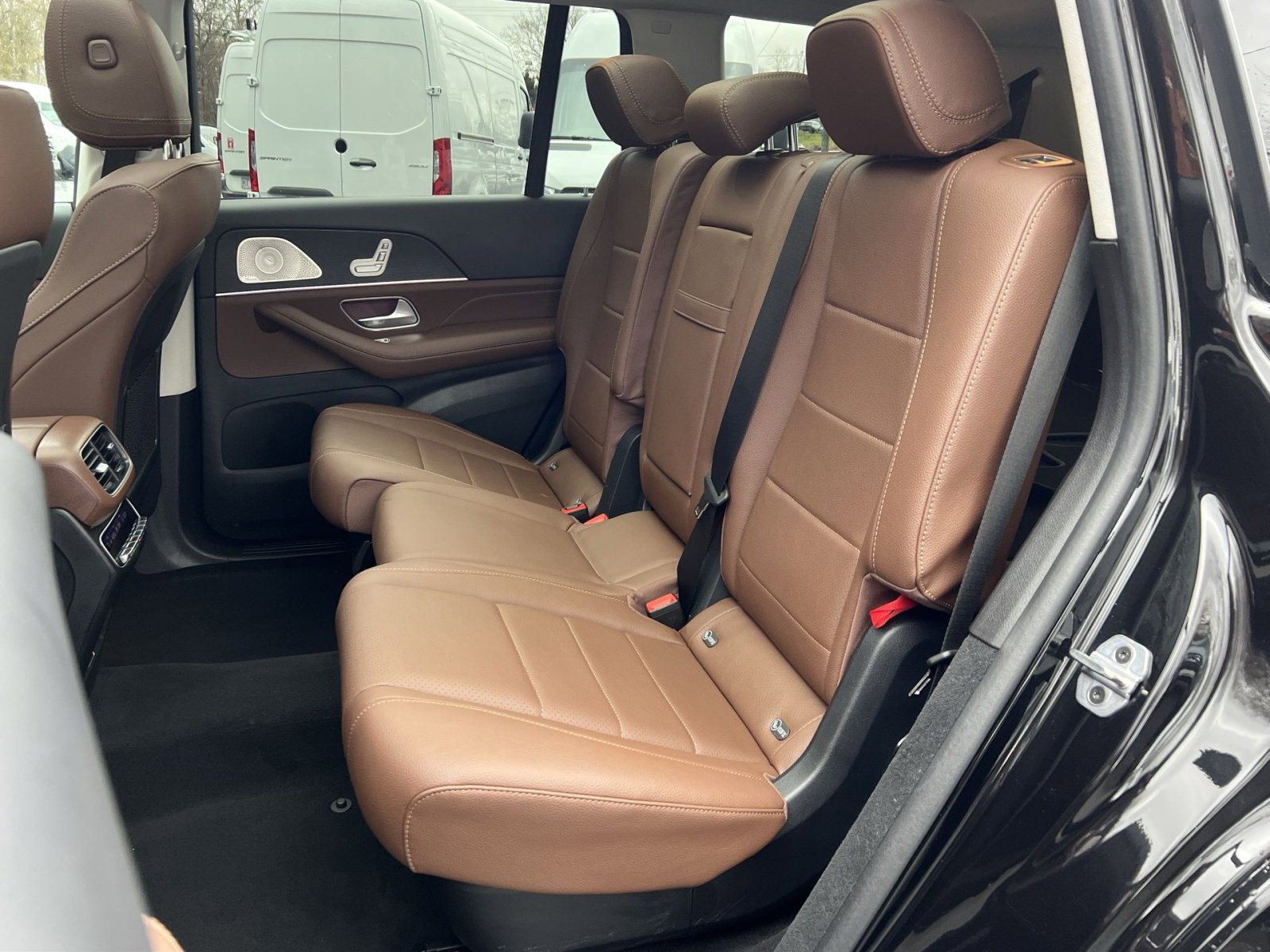 Used 2024 Mercedes-Benz GLS 450 4MATIC image 23