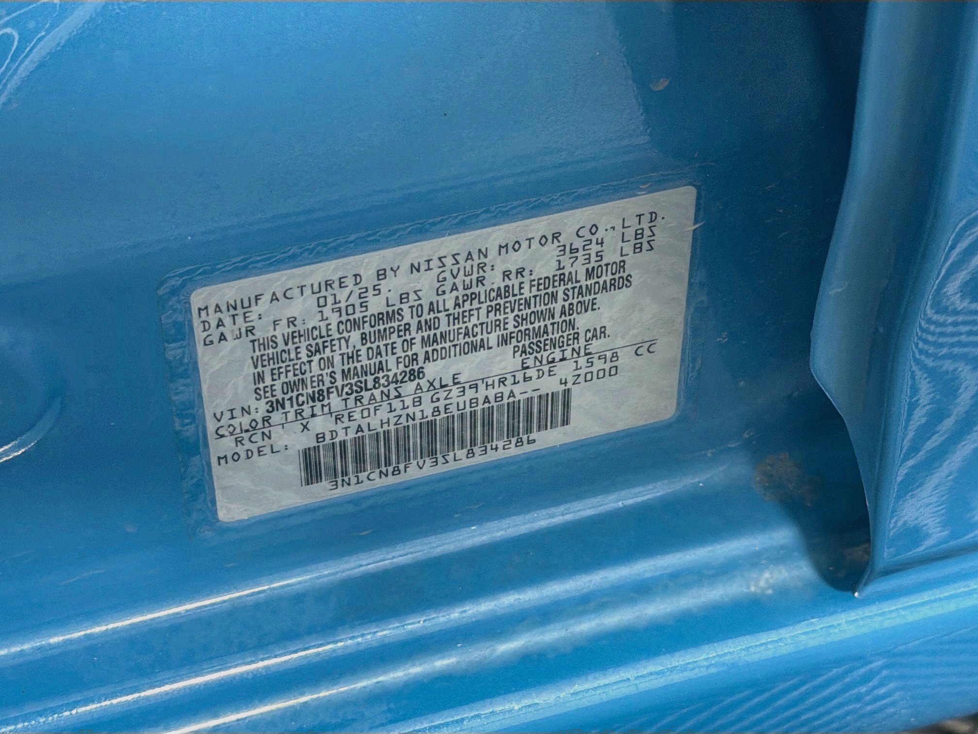 Used 2025 Nissan Versa SR FWD image 12